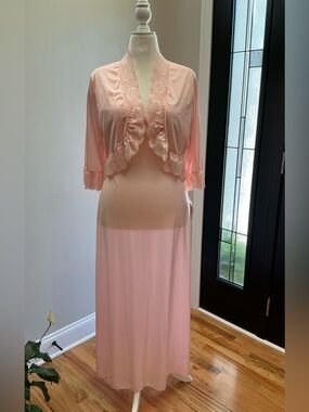 Vintage Shadow Line Lace-trim Pink Bed Jacket and Gown Set Original Tags